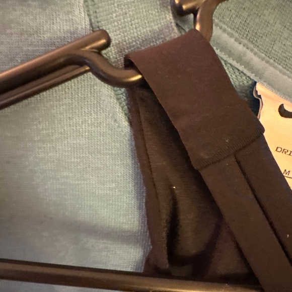 Lululemon and Ed Curtis collab sports bra size 4 nwot - Picture 5 of 6